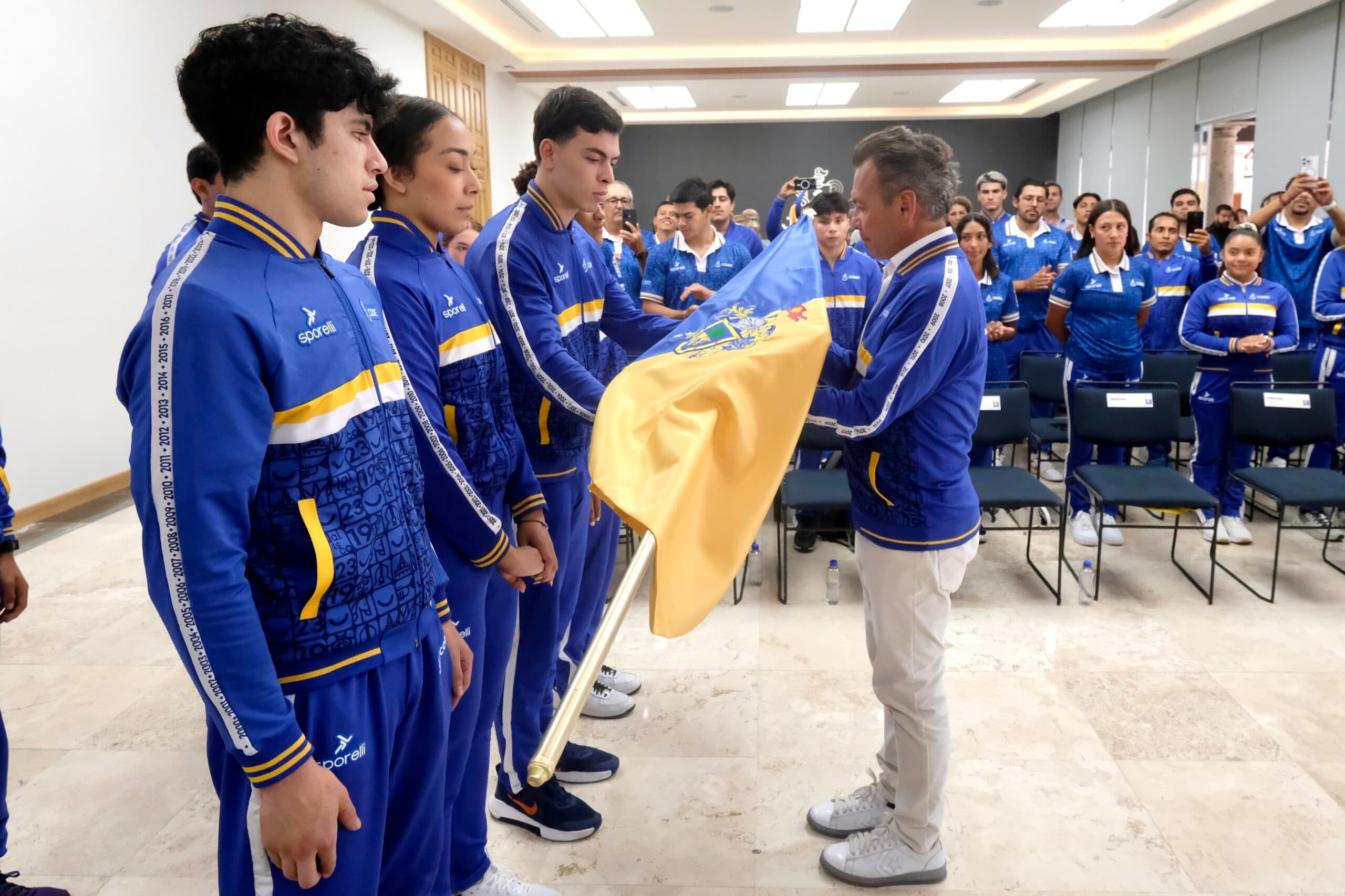 Encabeza Pablo Lemus, Gobernador del Estado, ceremonia de abanderamiento de atletas jaliscienses rumbo a los Juegos Panamericanos Junior Asunción 2025